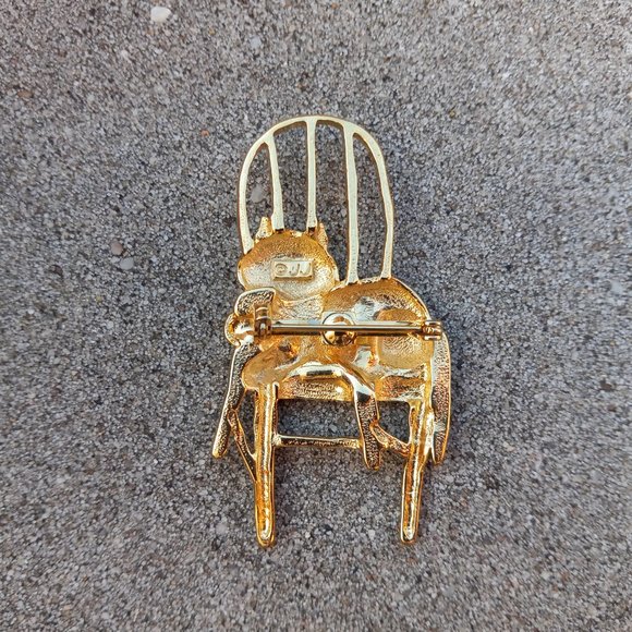 Jonette Jewelry "JJ" BROOCH Gold Cheshire Cat in Chair - Picture 9 of 14